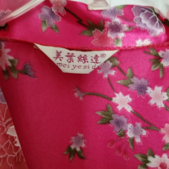 BEAUTIFUL ROBE - Picture 3 of 4